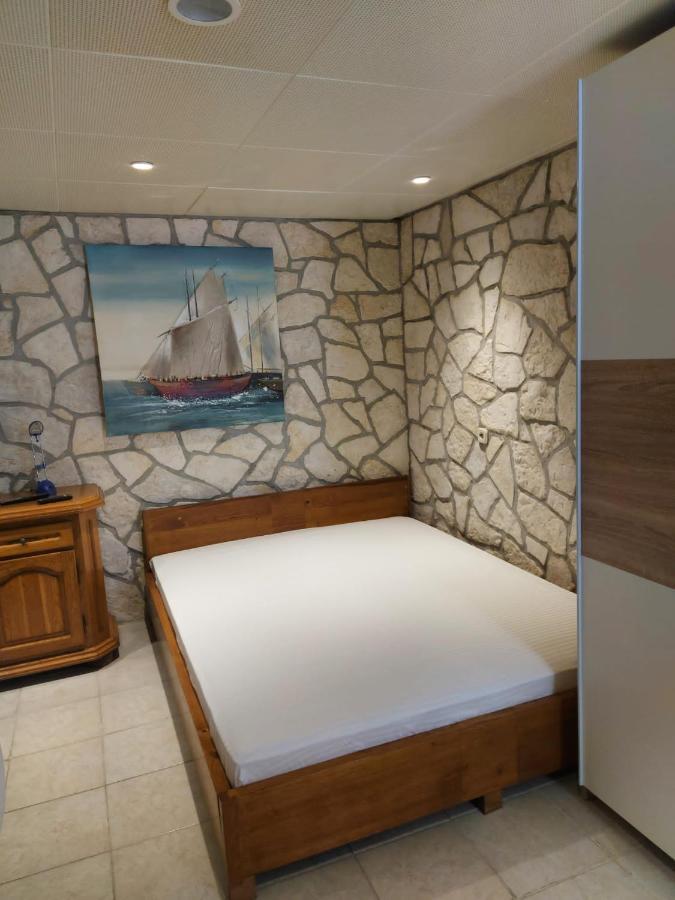 ברלה Studio Apartment Jelinek מראה חיצוני תמונה