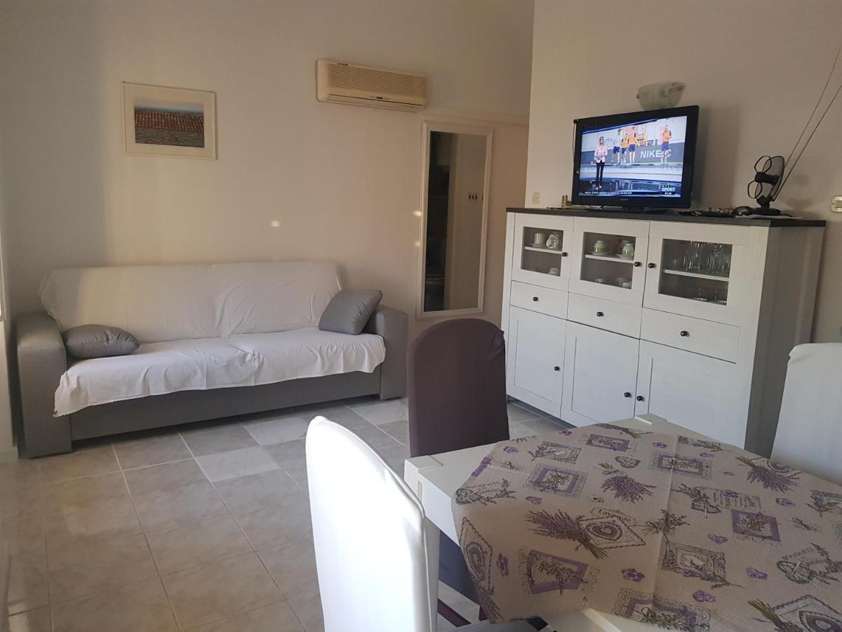 ברלה Studio Apartment Jelinek מראה חיצוני תמונה
