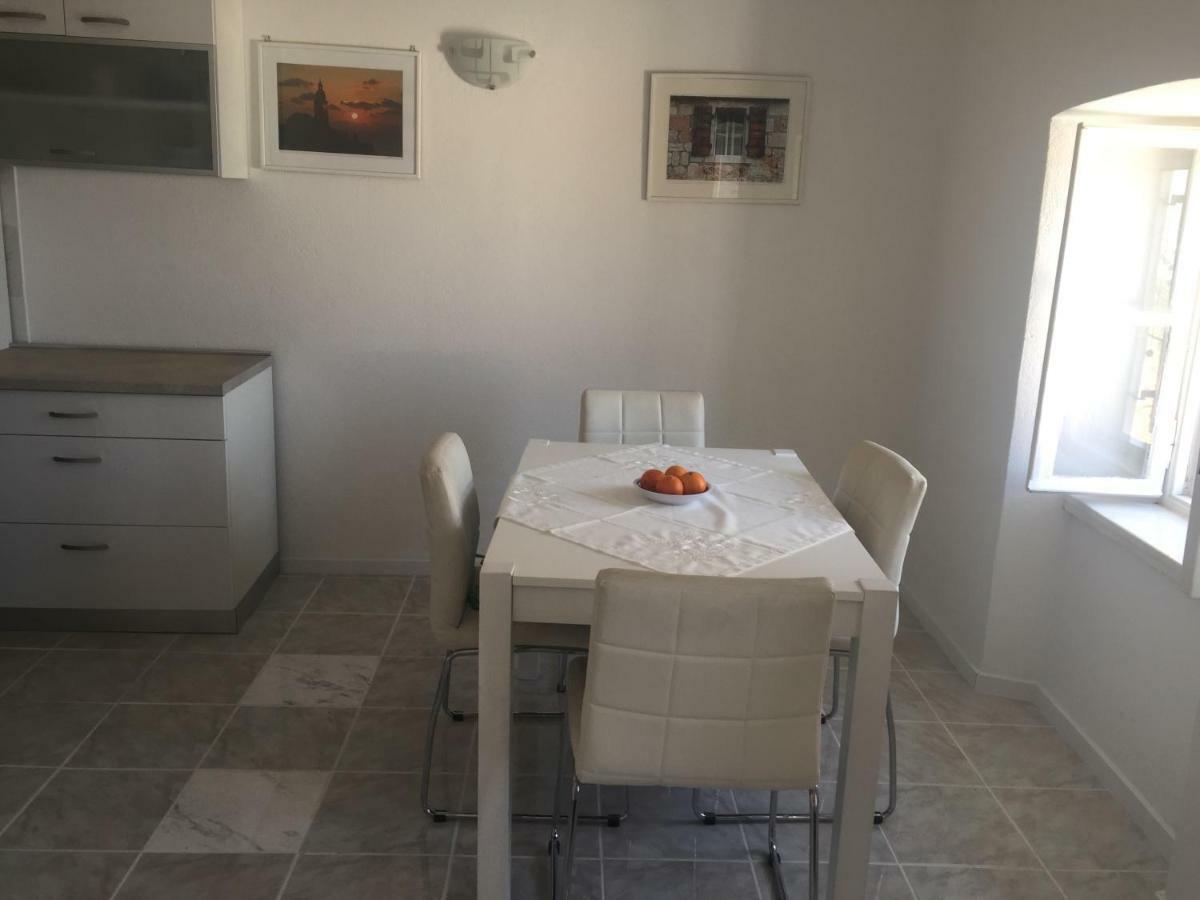 ברלה Studio Apartment Jelinek מראה חיצוני תמונה