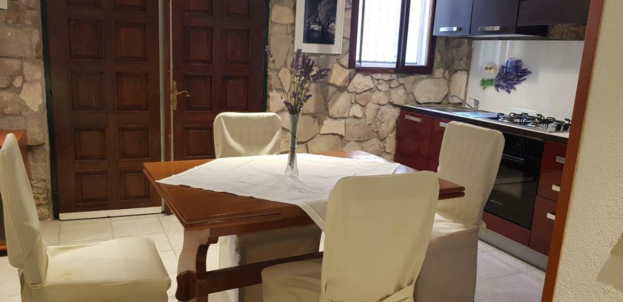 ברלה Studio Apartment Jelinek מראה חיצוני תמונה