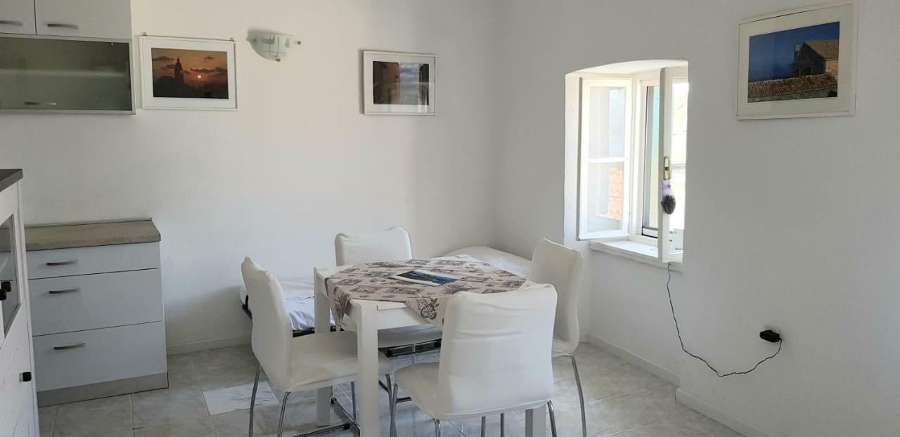 ברלה Studio Apartment Jelinek מראה חיצוני תמונה